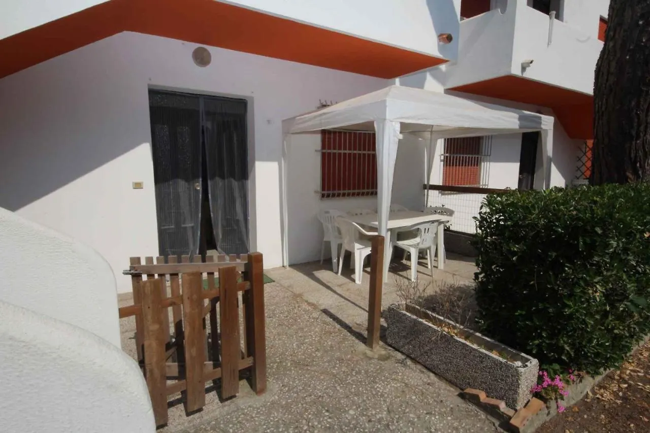 Apartments In Rosolina Mare 24940