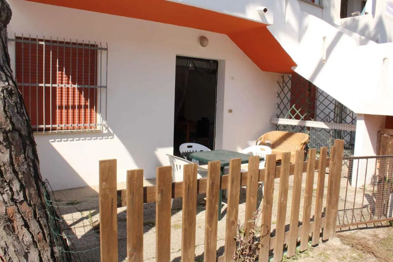 Apartments In Rosolina Mare 24940